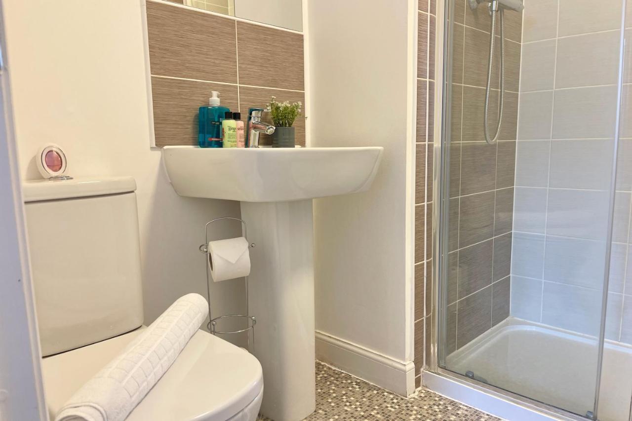 Canalview House - Fully Furnished Coventry City Centre Home Exterior photo